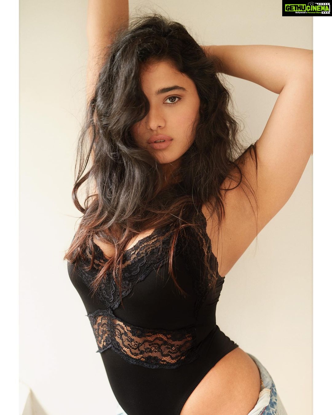 Ketika Sharma - 330.6K Likes - Most Liked Instagram Photos
