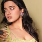 Ketika Sharma Instagram - #portraits Jewellery- @thetrinkaholic Stylist- @dilesha_shafa Outfit - @perniaspopupshop Hyderabad Designer- @kalista.official Photographer - @shareefnandyala Makeup and hair - @thimmappa180 #close #up #third #post #portrait #mode #loveandlight