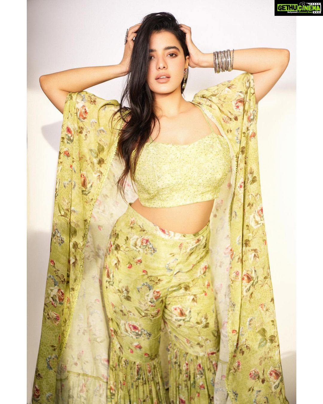 Ketika Sharma Instagram - She’s one with the wild butterflies 🖤 Stylist- @dilesha_shafa Outfit - @perniaspopupshop Hyderabad Designer- @kalista.official Jewellery- @thetrinkaholic Photographer - @shareefnandyala Makeup and hair - @thimmappa180 #green #my #promotions #vibe #and #colour #for #rangarangavaibhavanga #cool #quirky #outfits #styled #fun #stuff #gratitude #loveandlight