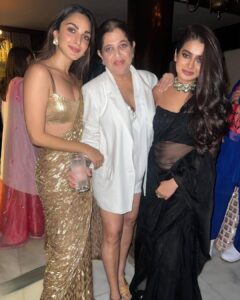 Kiara Advani Instagram - Happpppy Diwaliiii🪔💛