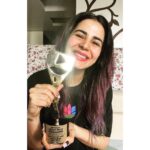 Kirti Kulhari Instagram - Ending with this ❤️ #bestactress in a #digitalseries for #criminaljusticebehindcloseddoors @disneyplushotstar 🙏 Thank u #indiantellystreamingawards2021 🙏❤️