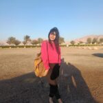 Kirti Kulhari Instagram - #aqaba #jordan 💜 @imitrayan @raksha.kumawat ❤️