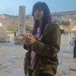 Kirti Kulhari Instagram - The #lastday in #jordan 🌈 1) Met a walking doll 😍 2) visited the #kingabdullahmosque 💕 3) peeped into a locked #romanamphitheatre because the website said timings were 8 am - 8pm 🤨 #thetrip khallas 😎( as they say in Jordanian ) was surprised to hear they use khallas for finish 🤩 so yes “ the trip khallas “ Thank u @raksha.kumawat and @imitrayan for all the good , bad , ugly moments and experiences we shared together .. they made me a better , richer #human ❤️ and yeah also thank u for trusting me with my driving skills 😜🙌🤗 P.S - drove 1100 kms in 11 days and pretty much covered the whole country 🤓wooohooo Many more pictures to come .. ❤️