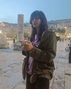 Kirti Kulhari Instagram - The #lastday in #jordan 🌈 
1) Met a walking doll 😍
2) visited the #kingabdullahmosque 💕
3) peeped into a locked #romanamphitheatre because the website said timings were 8 am - 8pm 🤨

#thetrip khallas 😎( as they say in Jordanian ) 
was surprised to hear they use khallas for finish 🤩 so yes “ the trip khallas “ 

Thank u @raksha.kumawat and @imitrayan for all the good , bad , ugly moments and experiences we shared together .. they made me a better , richer #human ❤️ and yeah also thank u for trusting me with my driving skills 😜🙌🤗 
P.S - drove 1100 kms in 11 days and pretty much covered the whole country 🤓wooohooo 
Many more pictures to come .. ❤️