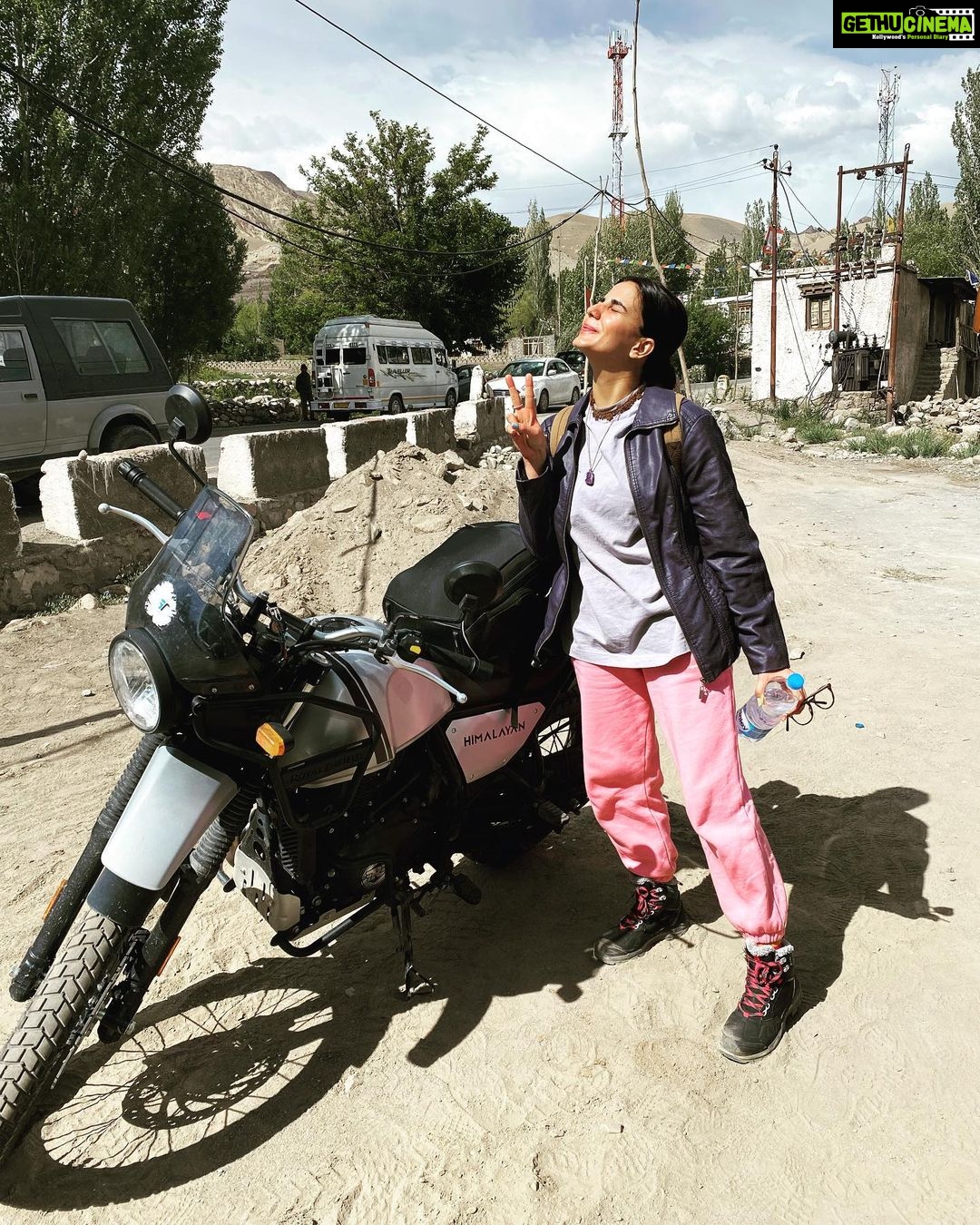 Kirti Kulhari Instagram - #kitthechaliye ???