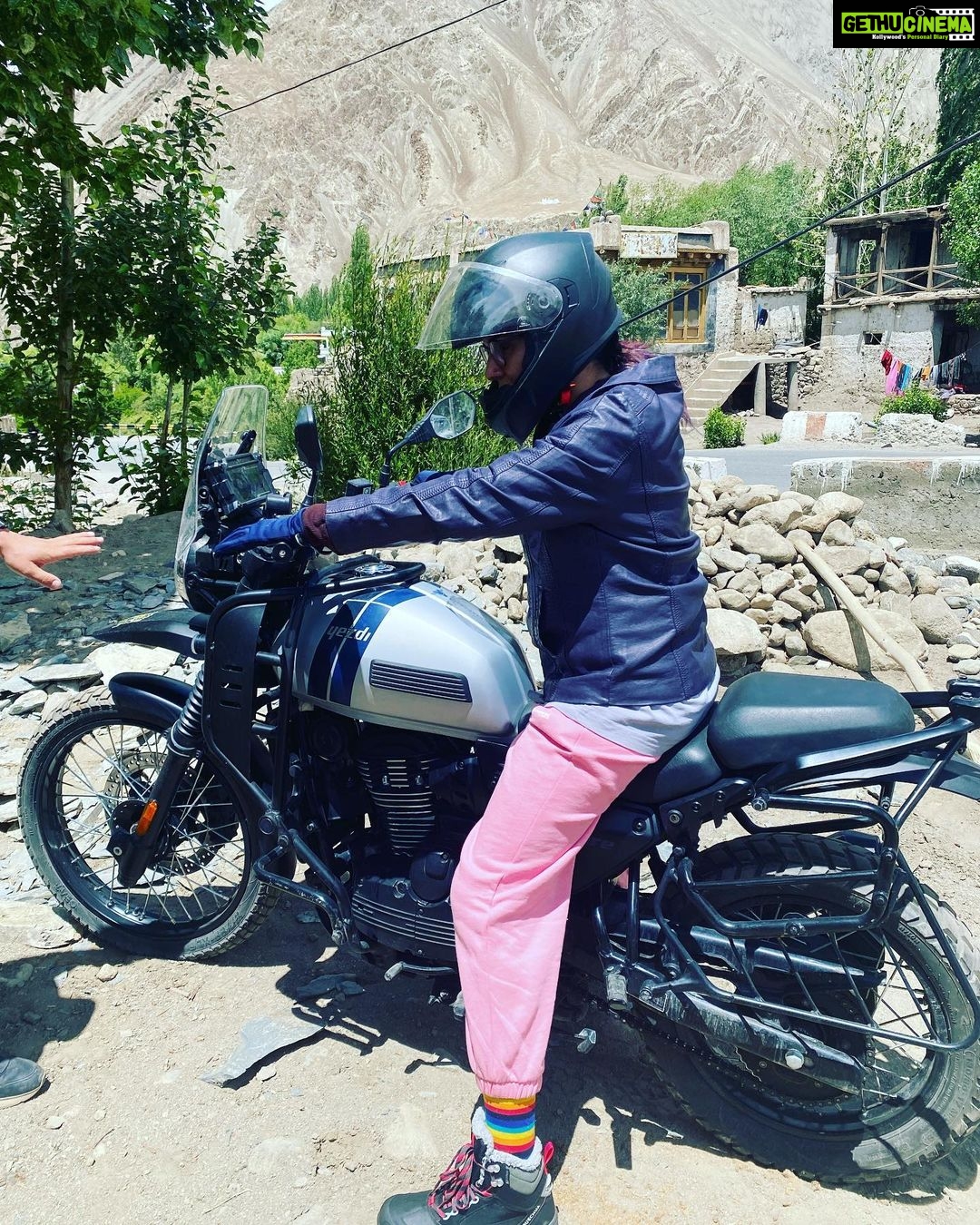 Kirti Kulhari Instagram - #kitthechaliye ???