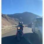 Kirti Kulhari Instagram - एक सफ़र … कुछ यादें 🦋 @priyankachandra14 @chokphelstanzin #ladakhdiaries #biketrip