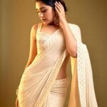 Krithi Shetty Instagram - There’s beauty in simplicity 🕊 • Grateful to @eshaangirri 🤍 for this bomb lighting and all his amazing 📸 Wearing this gorgeous saree by @sawangandhiofficial ✨ Jewellery @sheetalzaveribyvithaldas Styled by @jukalker Styling team @pratimajukalker HM @venkymakeupstudio @chaks_makeup