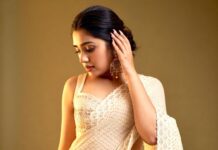 Krithi Shetty Instagram - There’s beauty in simplicity 🕊 • Grateful to @eshaangirri 🤍 for this bomb lighting and all his amazing 📸 Wearing this gorgeous saree by @sawangandhiofficial ✨ Jewellery @sheetalzaveribyvithaldas Styled by @jukalker Styling team @pratimajukalker HM @venkymakeupstudio @chaks_makeup
