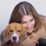 Kriti Sanon Instagram - The most fun I’ve had on a shoot!! 🐶 I AM SUPER EXCITED to announce that I have joined @headsupfortails as their brand ambassador. 🧡 I’m a pet parent and an animal lover! I trust HUFT for everything my pets need ✨ Check out their store and website guys, and you’ll know why! Here's a little something for you, from us - Use HUFTFIRST and get Rs 149 off on your first order 🥳 #HeadsUpForTails #HUFT #HUFTForFamily #HUFTXKriti #KritiSanon