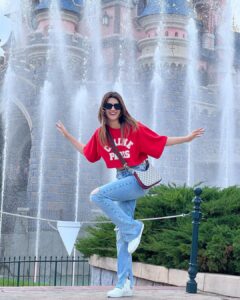 Kriti Sanon Instagram - Bonjour
 #FranceDiaries 🦋