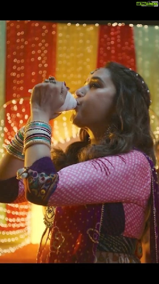 Madhuri Dixit Instagram - a wedding, a secret and two families that are poles apart! could this festive season get any better? π trailer out now! watch #MajaMaOnPrime, Oct 6 Β @gajrajrao @ritwikbhowmik @barkhasingh0308 @srishti.shrivastava21 @rajitkapurofficial @sheeba.chadha @realsimonesingh @ninadkamatofficial @malhar028 @iamkavindave @anandntiwari @leomediacollective @sumit_batheja @bindraamritpal @dimplemathias @faalanadimka @keluskarlaxmi @rushisharma @manoshinath #Djangokaza @souumil_ds #AkshayShah @akashdeep.sengupta @sonymusicindia