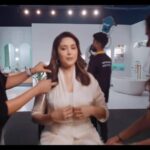 Madhuri Dixit Instagram - Had so much fun shooting this one for @Godrejmagic, a truly unique & sustainable product that has left me mesmerized. It’s a tiny sachet that makes a full bottle of handwash in just 3 easy steps - Just add, pour & shake. For me that’s #magic! What is #magic for you? #Godrejmagic #Godrej #magichandwash #godrejmagichandwash