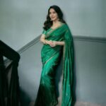 Madhuri Dixit Instagram - Grateful 💚 #monday #mondaymood #photoshoot #shootdiaries #vintage #ethnicwear #green #saree #sareelove
