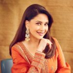 Madhuri Dixit Instagram - Suraj hua madham 🧡 #majamaonprime #photoshoot #shootdiaries #orange #ethnic #songoutnow #thursday #thursdaythoughts