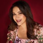 Madhuri Dixit Instagram – Sab Maja Ma! #MajaMaOnPrime #floral #friday #fridayvibes #photoshoot #photooftheday