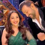 Madhuri Dixit Instagram – Somewhere in a parallel universe…
मैं और मेरी माधुरी,
अक्सर बातें करती हैं
तुम होती तो कैसा होता 
यह ‘सिलसिला’ कैसे होता…
देखा एक ख़्वाब …
मैं और मेरी मधुबाला ॥ 

.
.
.
So happy to be back on the judging chair of Jhalak this weekend ! Had a blast shooting with the dance  icon @madhuridixitnene n  movie maverick @karanjohar . Great pool of talent on the show ! @norafatehi you were missed ! Thank you @colorstv n @bbcstudiosindia for the opportunity to be a part of the show n be a part of the  dance community ! 
#madhuridixit #terencelewis  #colorstv #jhalakdikhlajaa10 #dance Film City Mumbai