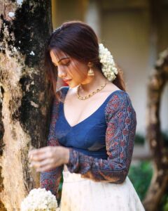 Madonna Sebastian Instagram - Season of pride 

@raimes_designerboutique 
@rahul_raj_._r 
@samson_lei 
@planetjewel 
#keralamypride
#kerala #onam #ethnicwear 
 #indianfashion