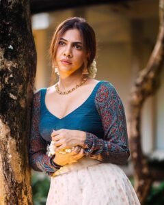 Madonna Sebastian Instagram - Season of pride 

@raimes_designerboutique 
@rahul_raj_._r 
@samson_lei 
@planetjewel 
#keralamypride
#kerala #onam #ethnicwear 
 #indianfashion
