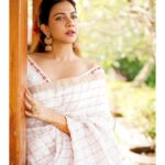 Madonna Sebastian Instagram – In the native colours…
@raimes_designerboutique 
@rahul_raj_._r 
@samson_lei 
@planetjewel 
#kerala #onam #onamsaree 
#indian #indianfashion