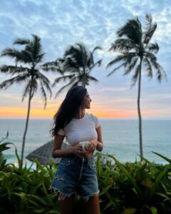 Malavika Mohanan Instagram - Was down with 103 degrees fever since the last 3 days. Was totally down and beaten physically & mentally… but a sunset as stunning as this & such lovely fresh air cheers me up like nothing else☀️🧡