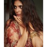 Malavika Mohanan Instagram – Nine days & nine nights of festivities, prayers, lights, dance, & a lot of yummy food! Happy Navratri everyone 🥰 ♥️

📸 @vaishnavpraveen @thehouseofpixels
Makeup @sonamdoesmakeup
Hair @nishisingh_muah
Outfit @asthanarangofficial @the.yellow.dot 
Jewelry @houseofshikha
PR @theitembomb