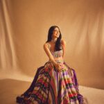 Malavika Mohanan Instagram - And Diwali begins 🪔✨ @punitbalanaofficial 💜 📸 @sheldon.santos Makeup @makeup.artist.anusha Hair @nayanhair PR @theitembomb Jewelry @houseofshikha