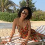 Mallika Sherawat Instagram - Be cool, chill out & let go of your stress 🌹🌷 . . . . . . . . . . #happiness #positivemindset #decisions #joyinthejourney #confidence #positivemind #positiveaffirmations #liveinthemoment #thinking #positive #exploreyourself #optimism #better #natural #goodenergy #respect #onelife #up #reachout #inward #listening #relate #wonder #contemplating #alliswell #deepbreaths #blessings #stillblessed #leadwithlove