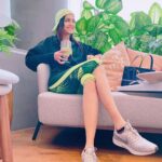 Mamta Mohandas Instagram - Leafin’ it … Smooth as Green! At my very own @thefirstcollectionbusinessbay_ @dubai #green #neon #greensmoothie #smoothie #workout #stayfit #preworkout #newaddress #newhome #hotelapartments @visit.dubai #hospitality #tourism @dubaidet @thefirstgroup The First Collection Business Bay