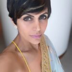 Mandira Bedi Instagram - Whirlwind few days: a start in #kolkata for the #aparajitaawards wearing @anavila_m ❤️ and next stop : #dubai for a #homeopathy event wearing @houseofmasaba 💛 . . #blessed #grateful #lovemyjob #saree #sareelove #sareegirl #reelsinstagram #reelitfeelit #reelkarofeelkaro #reel #reelvideo