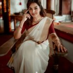 Manju Warrier Instagram - Happy Onam ❤️ 📸 @rainbowmedia_photography @sajithandsujith @sameerasaneesh