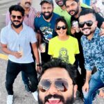 Manju Warrier Instagram - Team #Ayisha is all smiles travelling to Dammam to meet you all today evening! Thank you so much #SaudiArabia for the love you all are showing to our #Ayisha ❤️❤️❤️ @rjmathukkutty @aamir_pallikal @ashifkakkodi @bineeshchandra @adv_zak @junaiskazhungil @naju_photography @hiluhussain