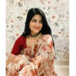 Megha Akash Instagram – Wherever life plants you, 
Bloom with grace 🌺

#floral #sareelove #iphonephotography