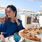 Mira Rajput Instagram – Everyday I’m trufflin’ SAL at Burj Al Arab