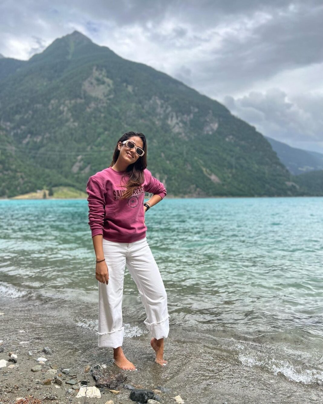Mira Rajput Instagram - La Prese Took the beautiful Bernina Express to Poschiavo 🇨🇭 A dip, some rock castles and a pizza later.. #travelsdiaries #travelogue Poschiavo, Switzerland