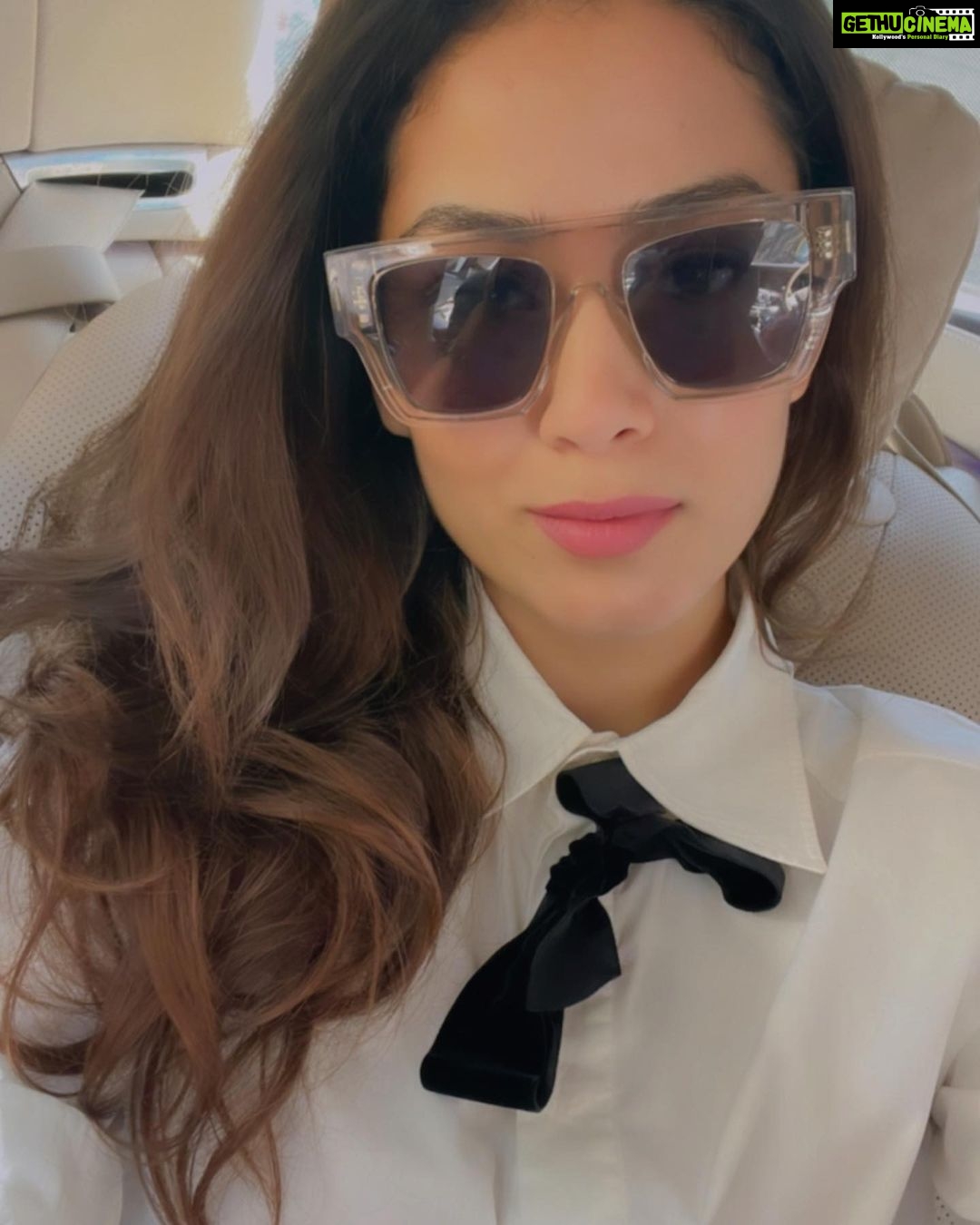 Mira Rajput Instagram - Selfies in spades ♠️