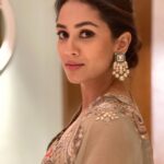 Mira Rajput Instagram - Putting your hair up > Letting your hair down #swipeseries