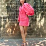 Mira Rajput Instagram - In the pink of ______ ? 🌸 #staytuned