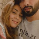 Mira Rajput Instagram - It’s going to be a great one because Mr K agreed to a photo 😅 Happy New Year everyone ❤️ For the first time I’m comfy as hell on NYE. Pyjamas, fuzzy socks, and bear to love 🍯 💋 Can we do this every year?