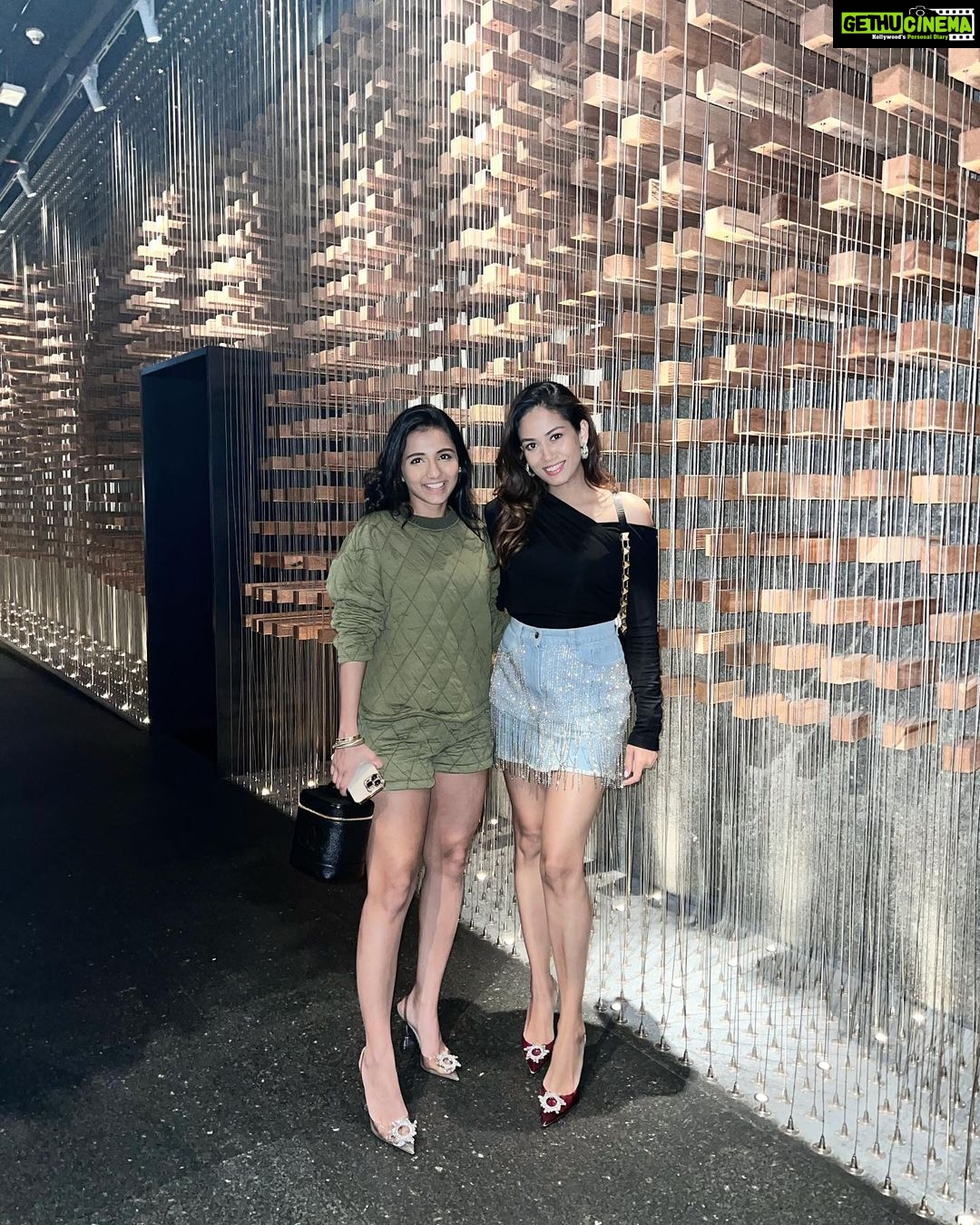 Mira Rajput Instagram - #GirlPower all the way 👯♀️ I’ve been following @masoomminawala for a while now, and I admire her dedication, focus and creativity! And so forthcoming to help and join the dots when it just doesn’t happen! Plus I’ve discovered so many upcoming brands because of her love for Indian labels, something we share in common. It’s not about competing or winning the top spot, but blazing ahead while taking others along with you and that’s Masoom. Keep at it Masoom! Lots of love ❤️ When women support women, incredible things happen! 💋you know it’s a match when the shoes match. #womensupportingwomen #girltribe #virgogirls Clap Dubai