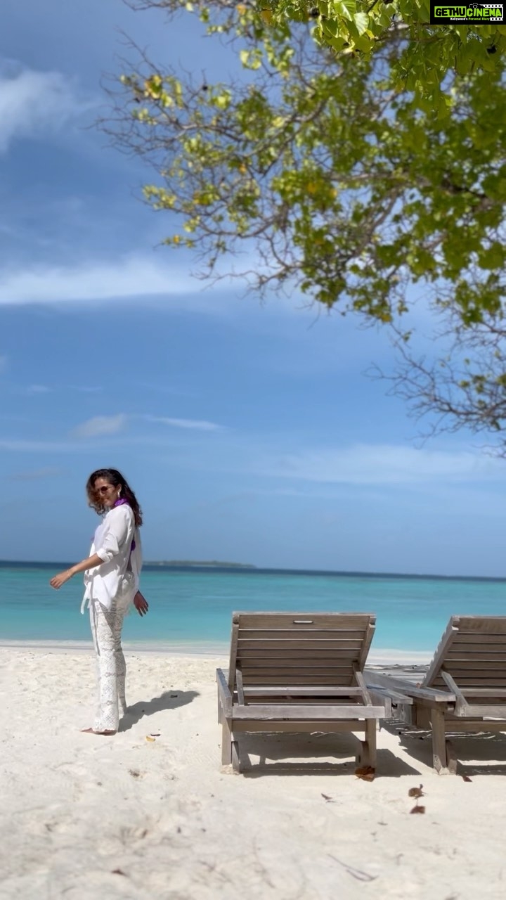 Mira Rajput Instagram - Just pull it together A shirt that I’ve worn countless times through all my sizes and the pants I bought on honeymoon that never again fit till this gorgeous day on the beach.(And an overpriced bikini I deeply regret) I’m going on a shopping-stall (and NOT a haul) till I haven’t gone through my wardrobe well. It’s so much more fun 🤩 share your #shoppingstall outfits with me. #lookatthebrightside #givemethesun #justpullittogether . . . . . . . . #beachlife #holidaymood #fashion #consciousfashion