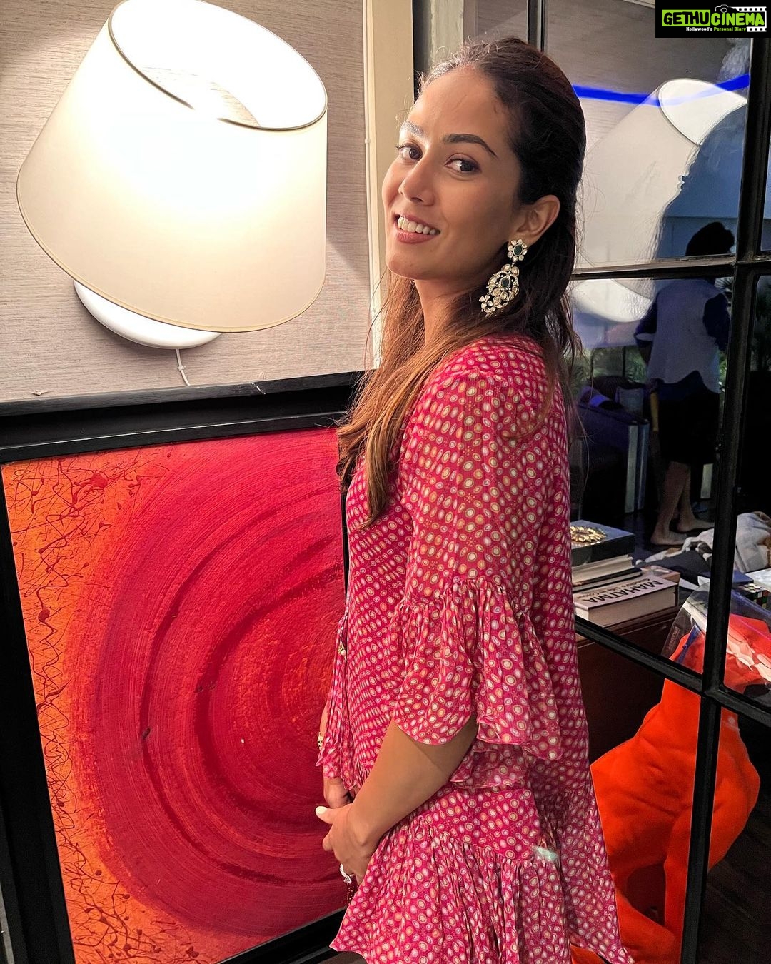 Mira Rajput Instagram - Mind control with a side of mushiness ❤️ I did it my way.. Tradition reinvented. Using the occasion to allow the digestive system some rest, redirecting the mind to be more productive and not focusing on food, and enjoying some fun moments of culture 💕 If you control the mind you can do just about anything. @shahidkapoor now I can say food is not #1 on my priority list 😂🤪