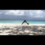 Mira Rajput Instagram - Flow 🌊 Yoga doesn’t have to be perfect. It needn’t be a set pattern or a correct number of reps. It’s about connecting with your body, through your body and with nature. And your body doesn’t need to be perfect either. Balance is what I strive for. Sometimes I like to go with the flow, and figure out my own set of movements often staying in them for what FEELS good. It’s that connection and the intuition, that helps one to heal. This was a Surya Namaskar series I did just after sunrise, and I felt so energised. We hear about saluting the Sun, but this time I felt the energy. Bare feet, grounded in the sand and the sound of the waves. Somewhere, in between inhale and exhale, you’ll find yourself. This is Yoga . . . . . . . . . #yoga #yogainspiration #yogabythesea #movement #consciousness