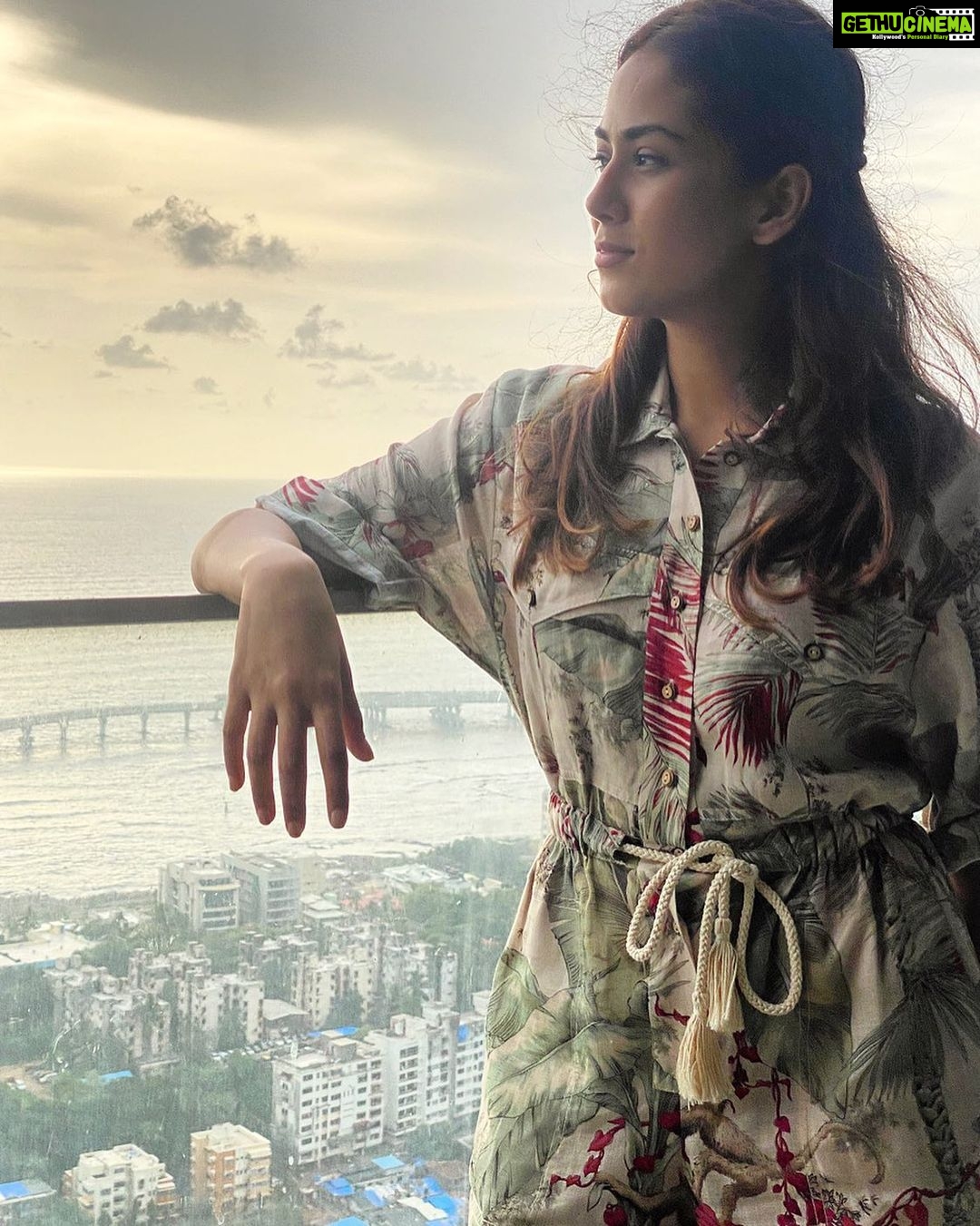 Mira Rajput Instagram - Even the sun sets in paradise 🌅