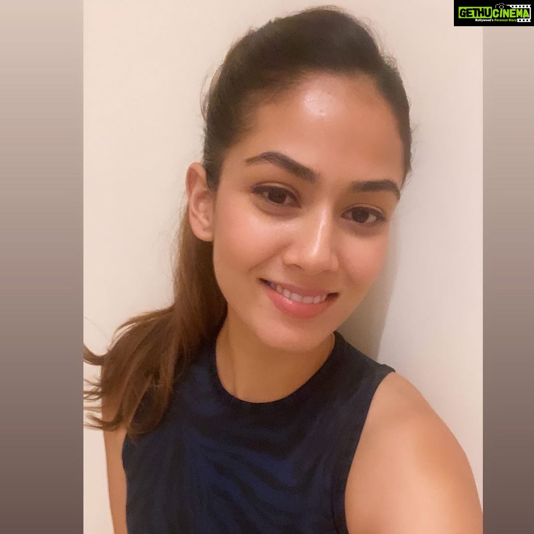 Mira Rajput Instagram - What a great start! 🧘♀️ You all were superb! Now onto ACHIEVE! Stay tuned ✌🏻