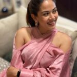 Mira Rajput Instagram - Zoom vs Reality 📸 @ishaankhatter
