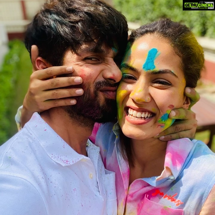 Mira Rajput Instagram - Happy Holi! ❤️🧡💛💚💙💜 This time I got the the real SK 💋
