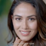 Mira Rajput Instagram - Somewhere between college pictures and Instagram selfies, a night skincare routine became a must. A short while after having my second child, I started seeing a change in my skin, and I knew I had to do something about it. I turned to nothing but the best, Ayurvedic beauty. I placed a night cream from Kama Ayurveda on my dresser, found it to be really effective and since then I’m hooked to using it daily! This Rejuvenating Night Cream has worked wonders for me, giving me a glowing face with supple and blemish free skin. This gem of a product is now clinically tested. If you are looking at reviving your skin, trust the Rejuvenating & Brightening Ayurvedic Night Cream from Kama Ayurveda and see the difference for yourself. #KamaAyurveda #NightCream #AyurvedicBeauty #Skincare @kamaayurveda