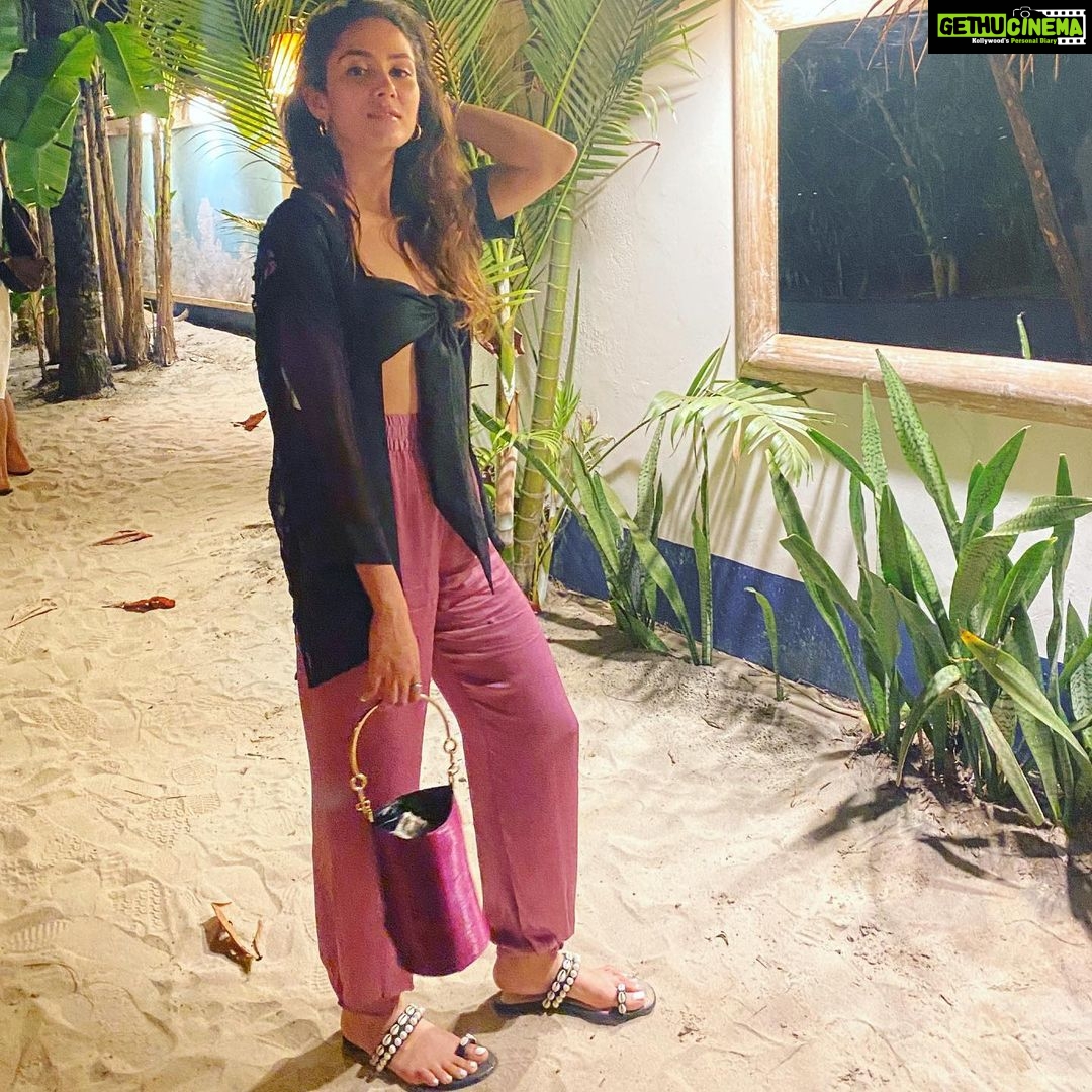 Mira Rajput Instagram - You can call me Jasmine 🧞♂️