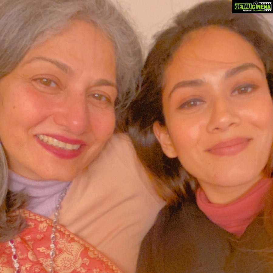 Mira Rajput Instagram - Your radiance needs no filter. Love you mumma❤️